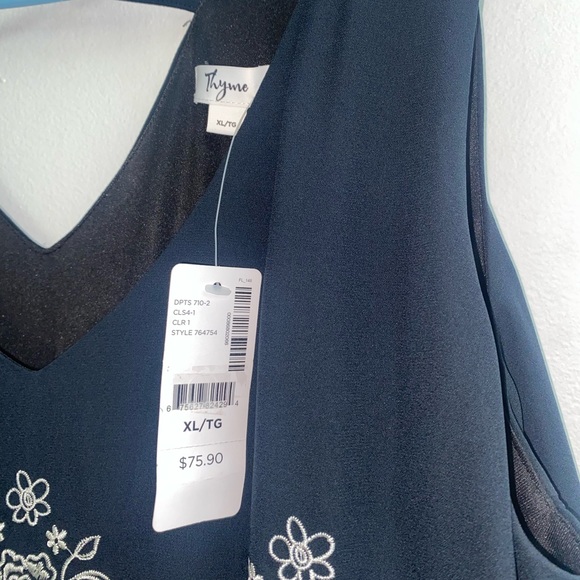 Black Dress with White Embroidery - Picture 4 of 4